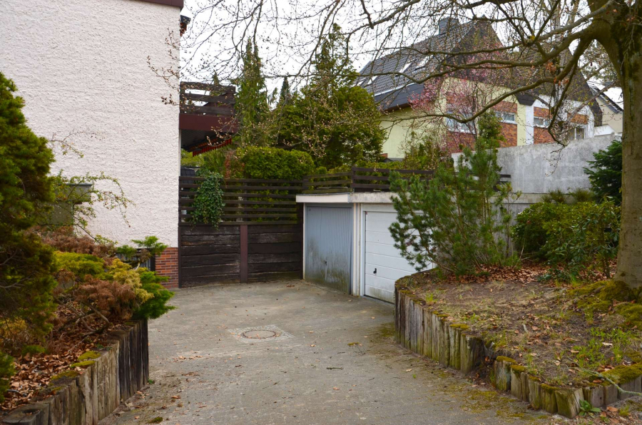 Zufahrt Garage
