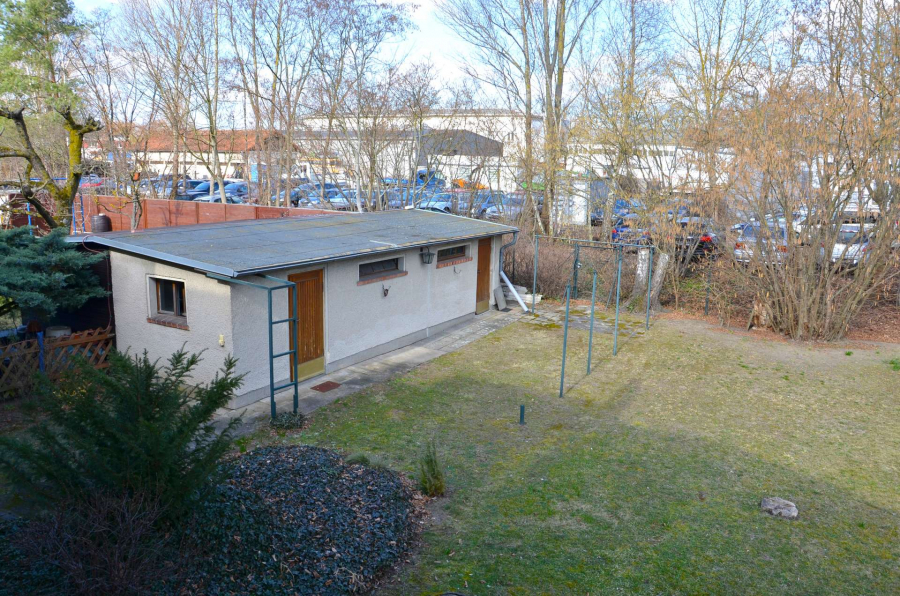 Das geräumige Gartenhaus