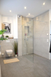 Dusche im Bad OG