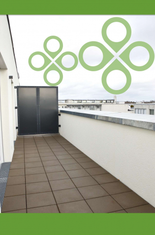 ***Charmantes Penthouse mit Aufzug, Terrasse, Keller, Tiefgarage… und ganz viel Natur vor der Tür*, 13587 Berlin, Dachgeschosswohnung